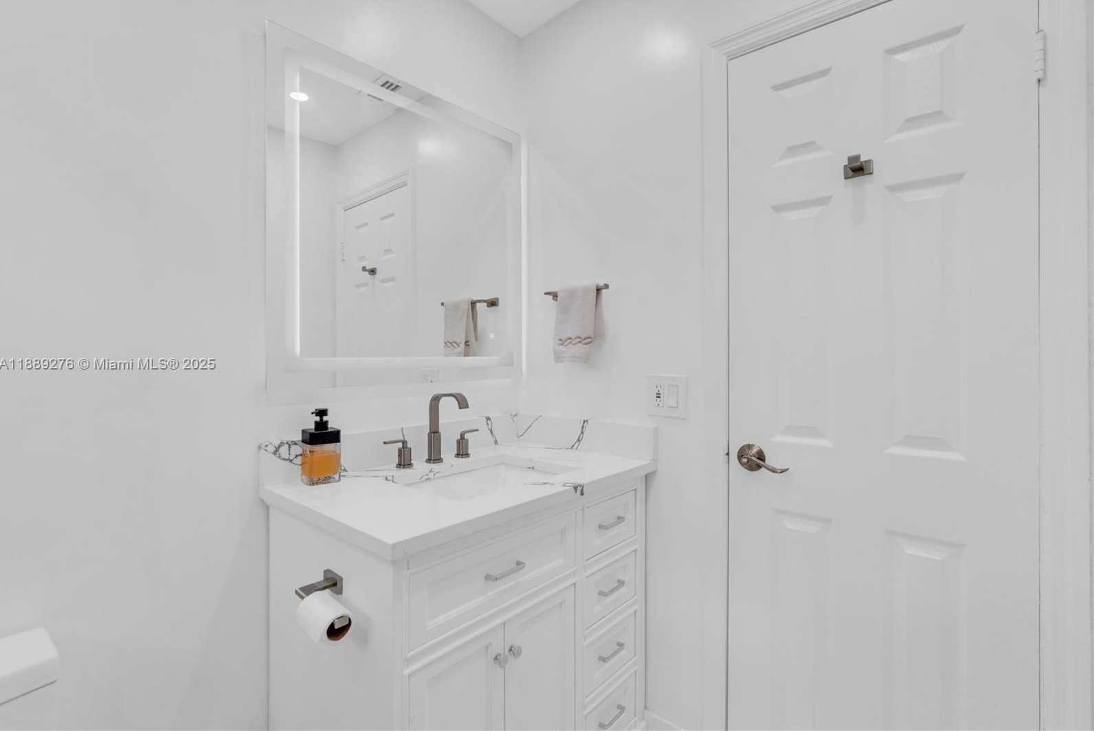 Small Image of 6320 HARDING ST, Hollywood Number 16