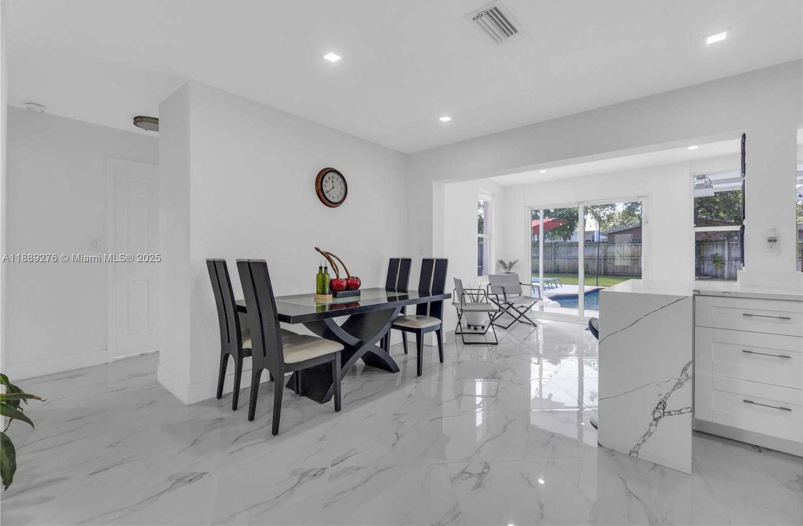 Small Image of 6320 HARDING ST, Hollywood Number 20