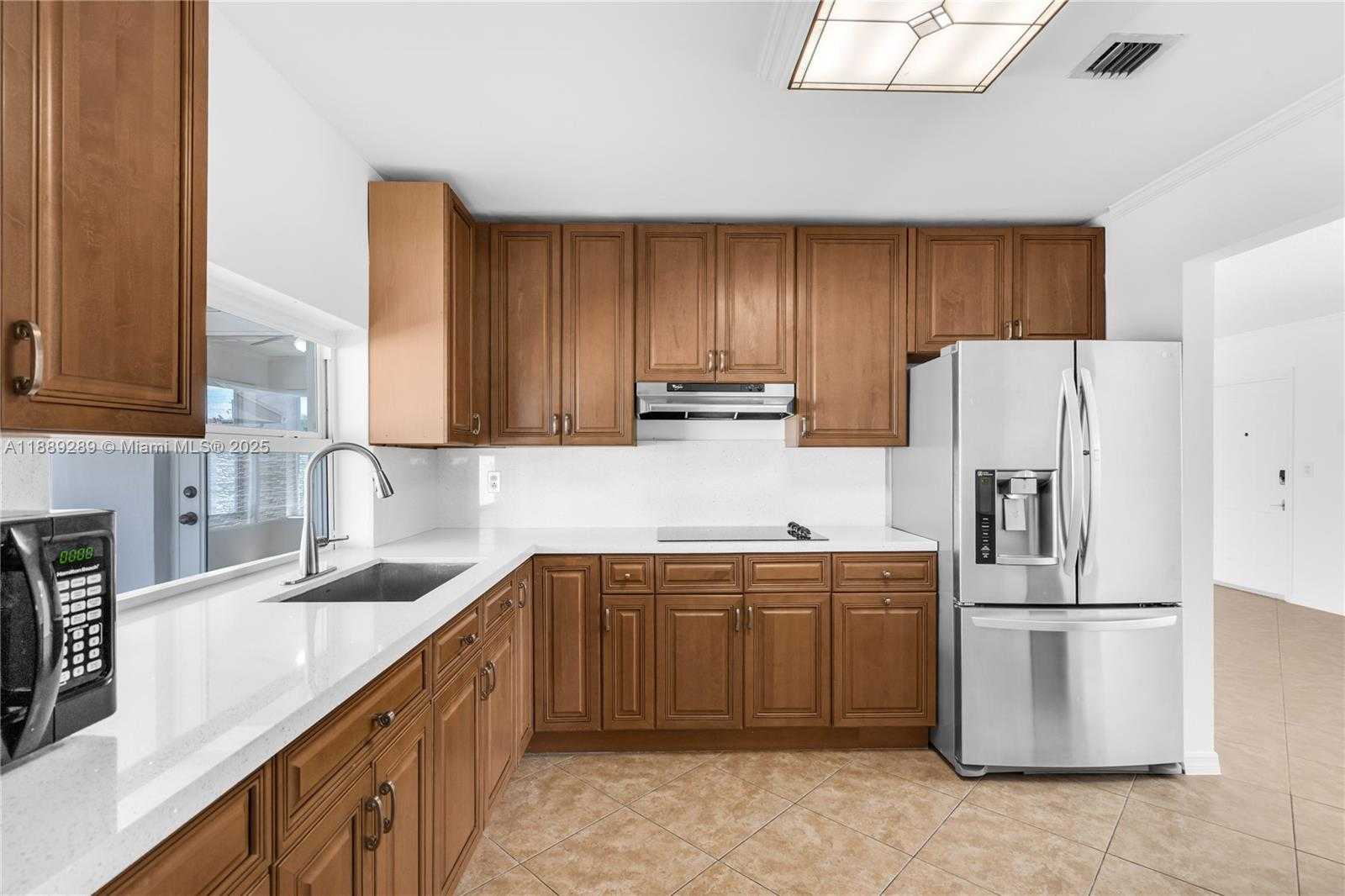 Small Image of 1621 NORTH WEST 85TH WAY, Pembroke Pines Number 12