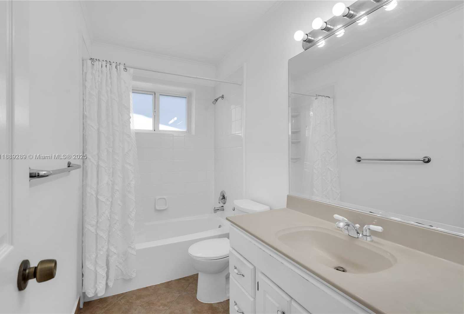 Small Image of 1621 NORTH WEST 85TH WAY, Pembroke Pines Number 15