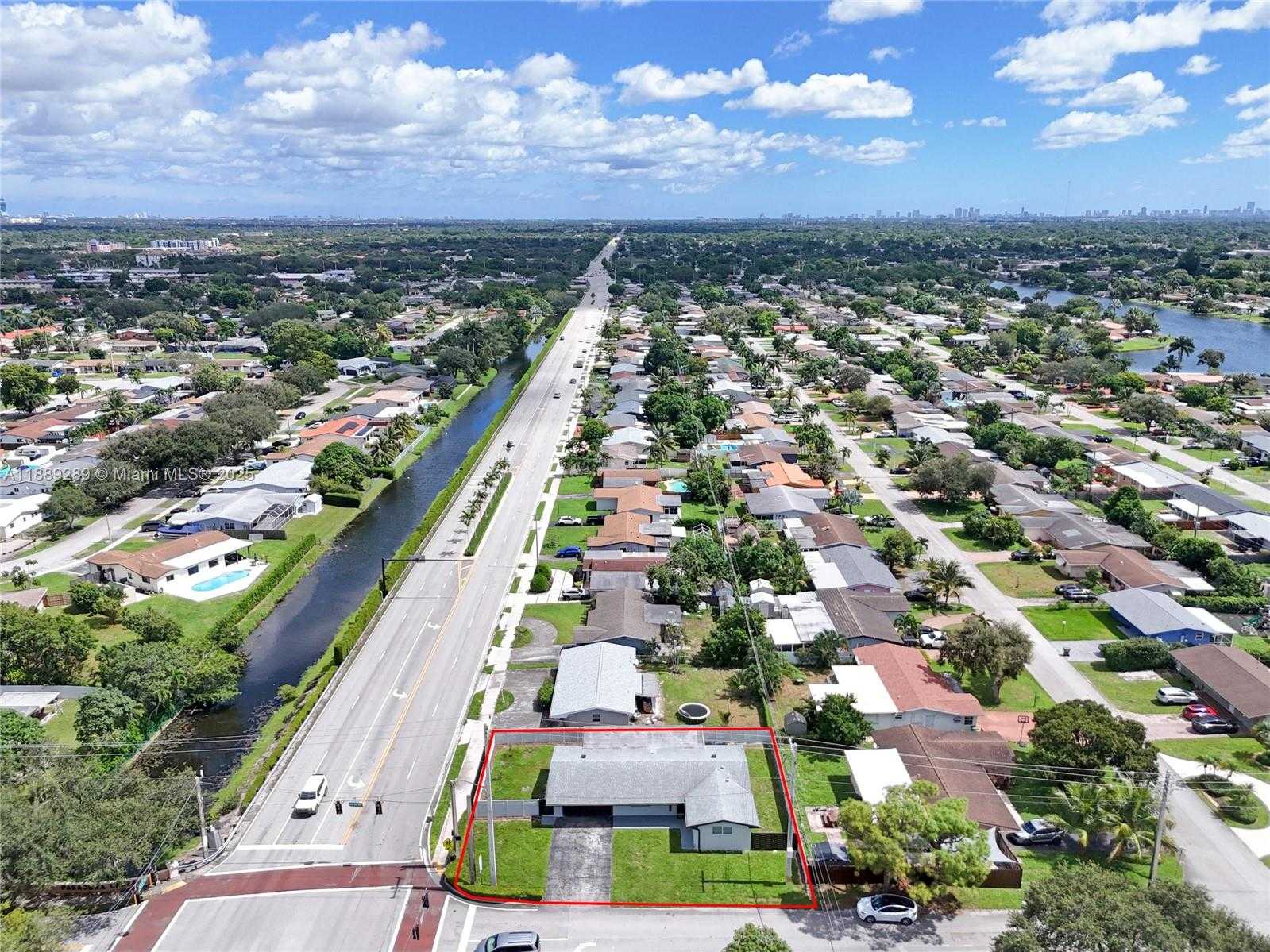 Small Image of 1621 NORTH WEST 85TH WAY, Pembroke Pines Number 25