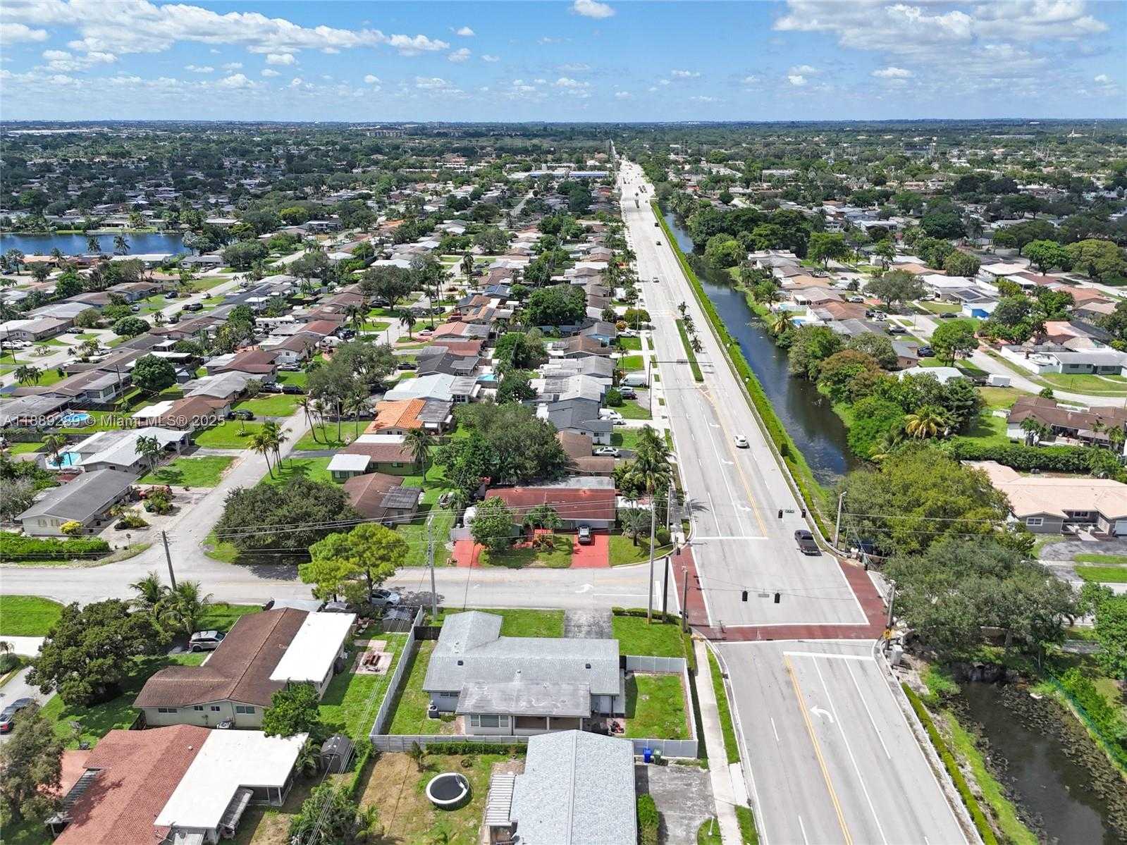 Small Image of 1621 NORTH WEST 85TH WAY, Pembroke Pines Number 30