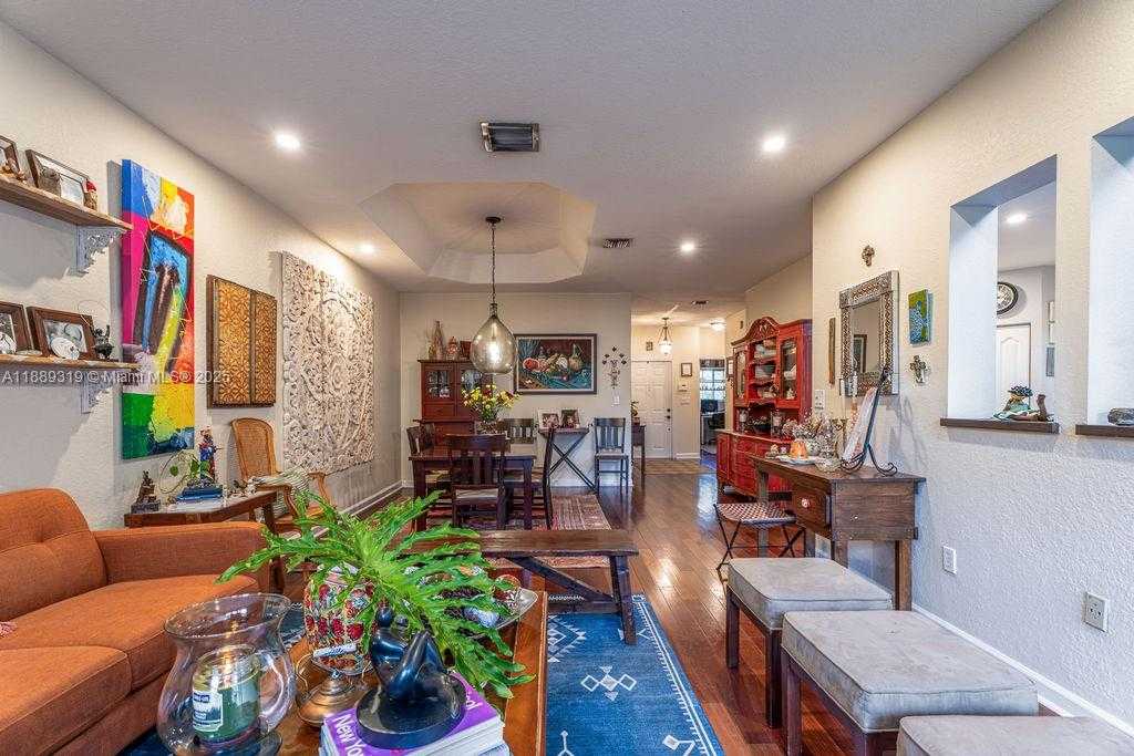 Small Image of 10912 NORTH WEST 69TH ST, Doral Number 11