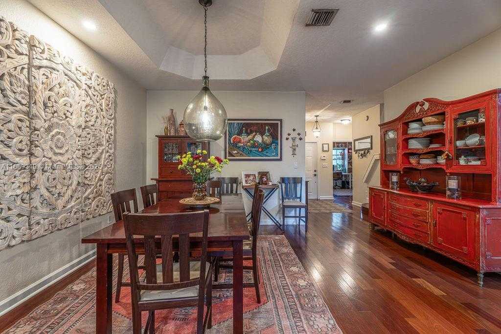 Small Image of 10912 NORTH WEST 69TH ST, Doral Number 12