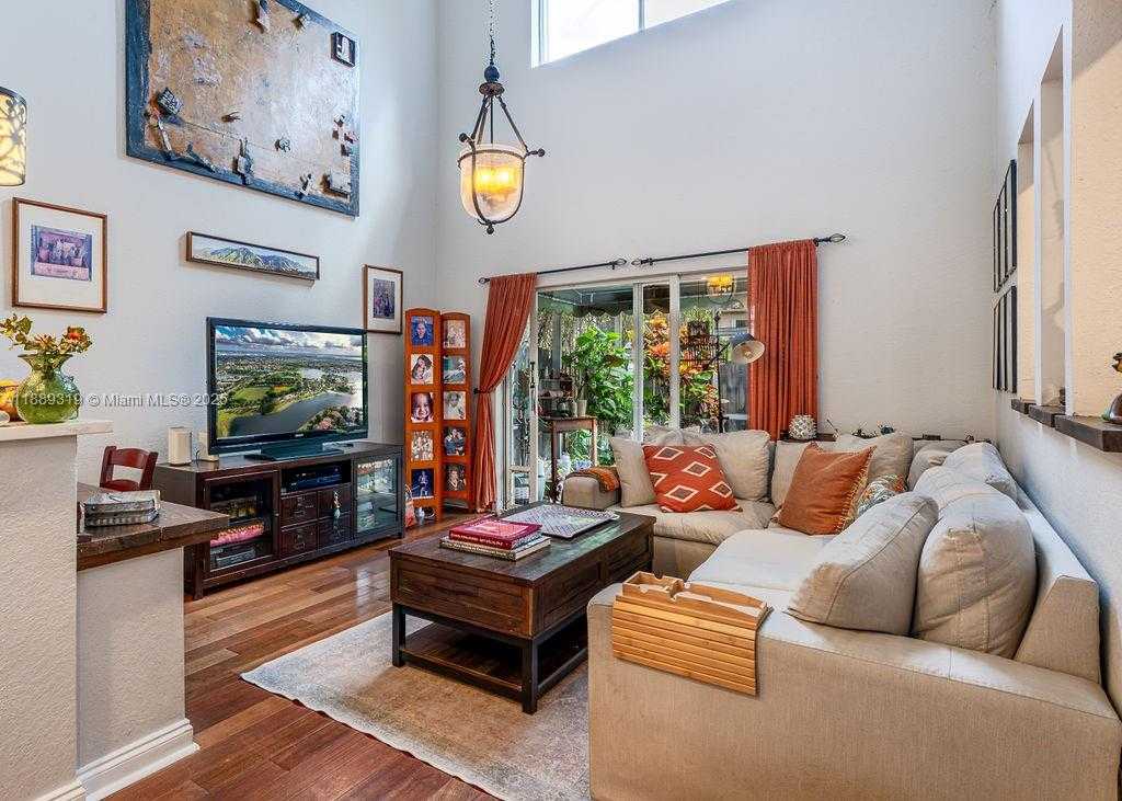 Small Image of 10912 NORTH WEST 69TH ST, Doral Number 13