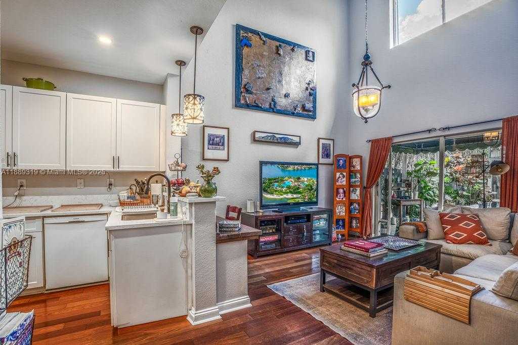 Small Image of 10912 NORTH WEST 69TH ST, Doral Number 17