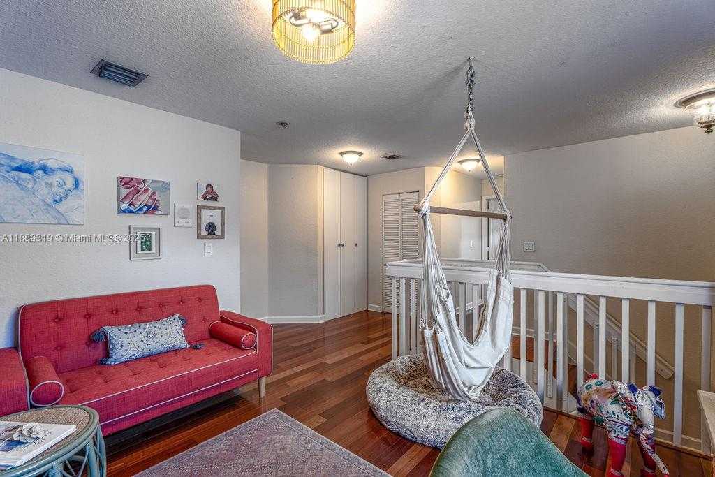 Small Image of 10912 NORTH WEST 69TH ST, Doral Number 23