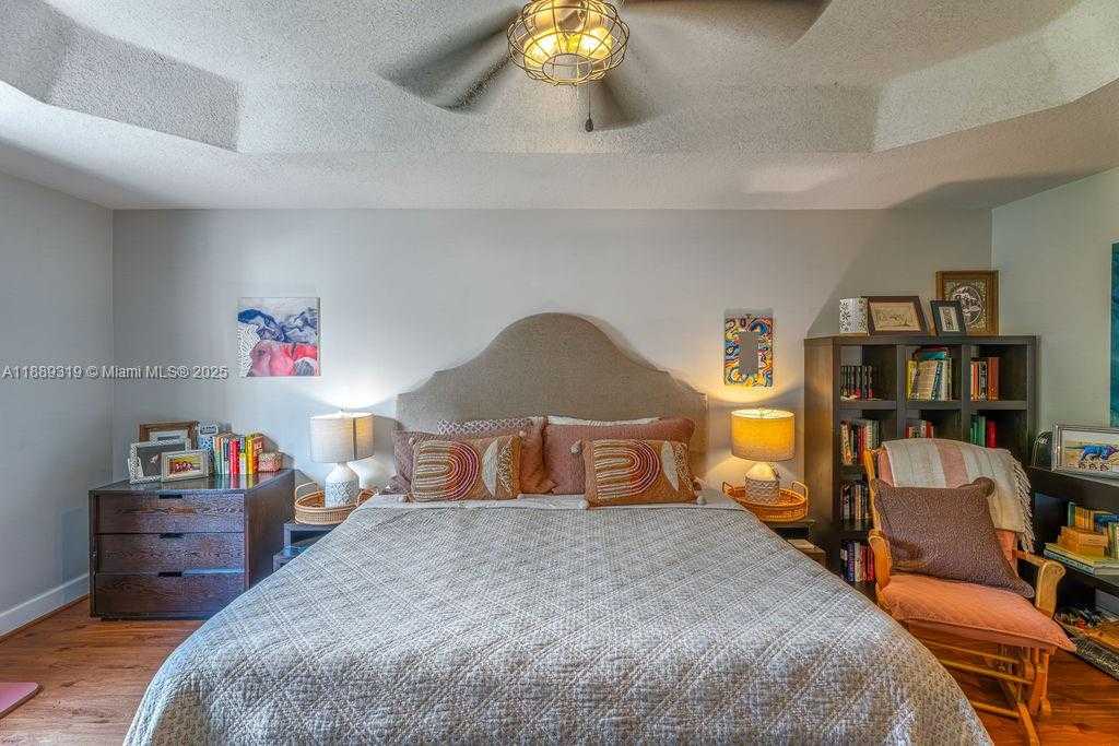 Small Image of 10912 NORTH WEST 69TH ST, Doral Number 29