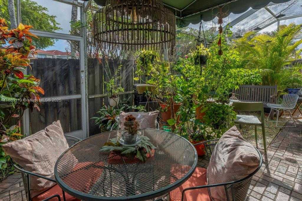 Small Image of 10912 NORTH WEST 69TH ST, Doral Number 36