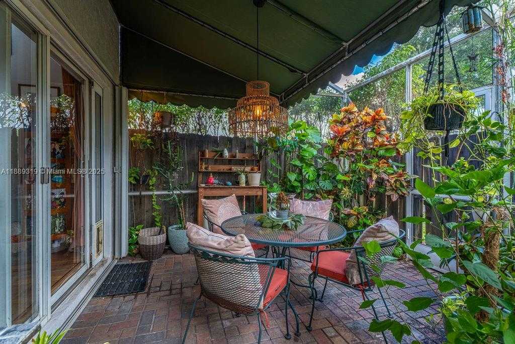 Small Image of 10912 NORTH WEST 69TH ST, Doral Number 37