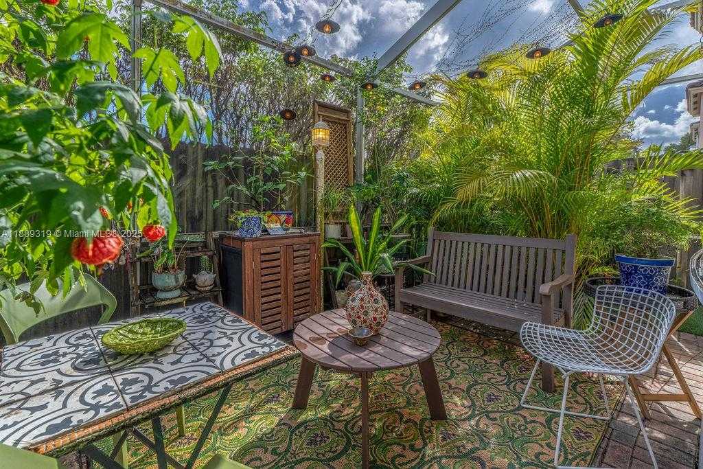 Small Image of 10912 NORTH WEST 69TH ST, Doral Number 38