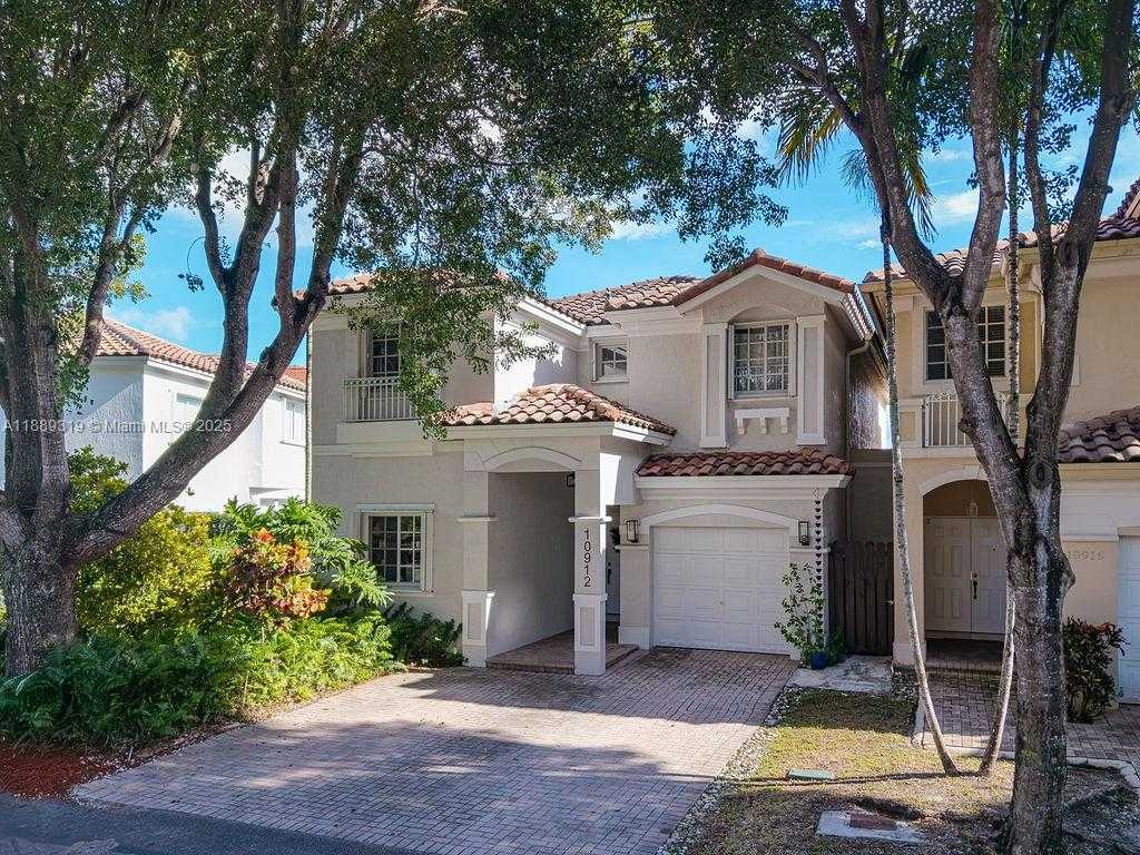 Small Image of 10912 NORTH WEST 69TH ST, Doral Number 40