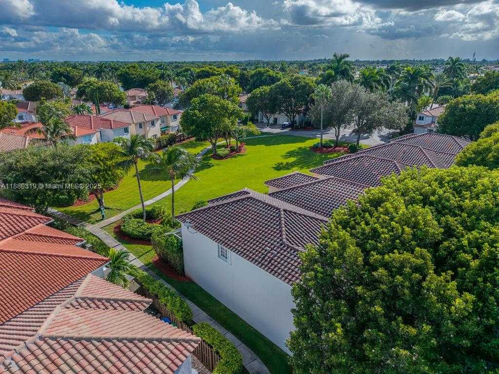 Small Image of 10912 NORTH WEST 69TH ST, Doral Number 41