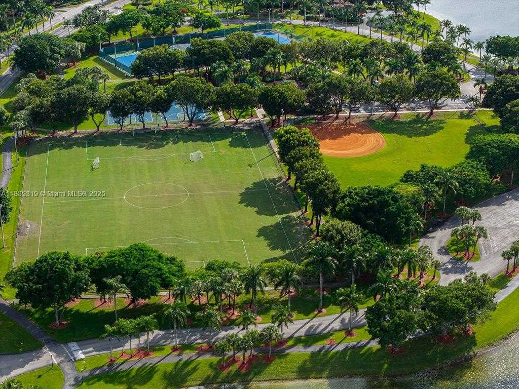 Small Image of 10912 NORTH WEST 69TH ST, Doral Number 48