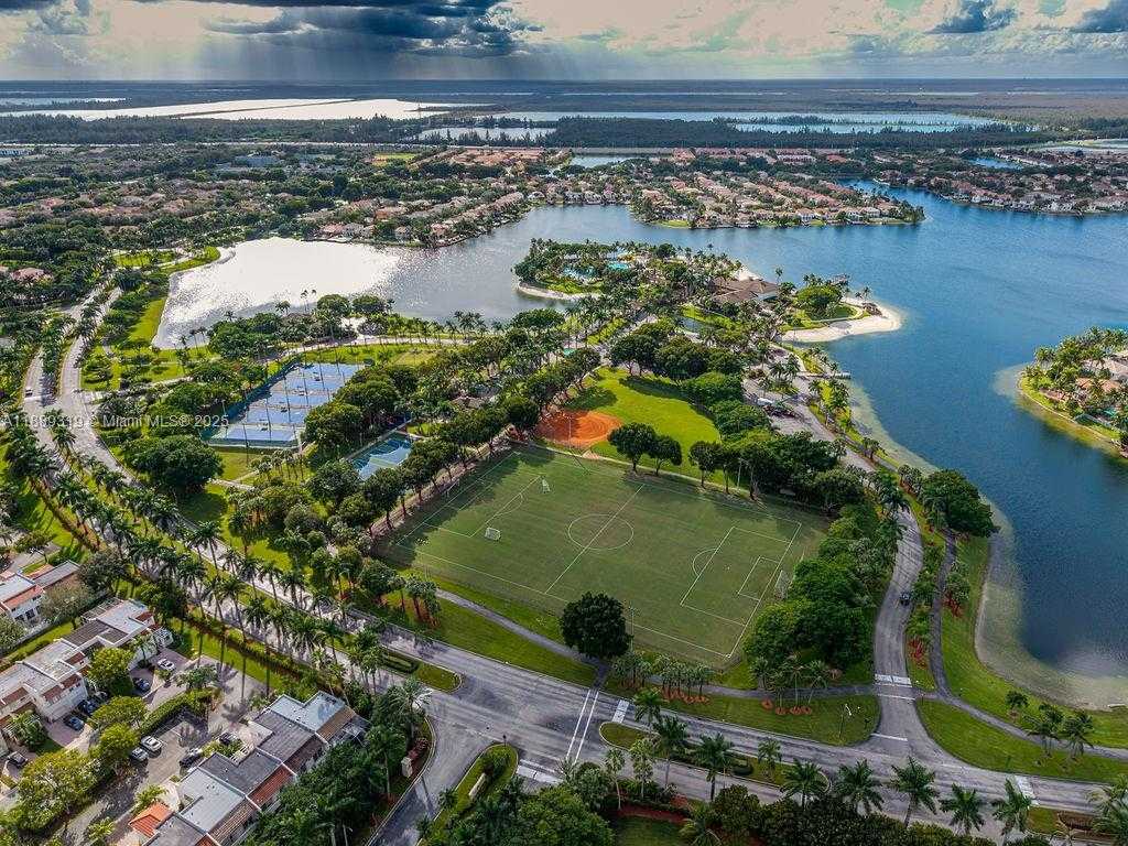 Small Image of 10912 NORTH WEST 69TH ST, Doral Number 49