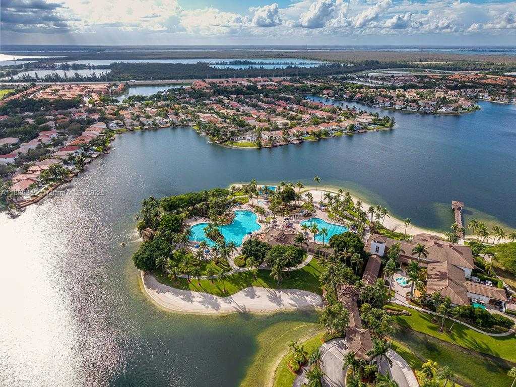 Small Image of 10912 NORTH WEST 69TH ST, Doral Number 52