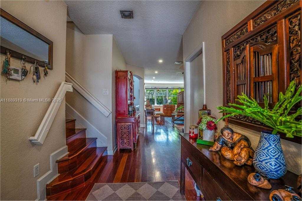 Small Image of 10912 NORTH WEST 69TH ST, Doral Number 57