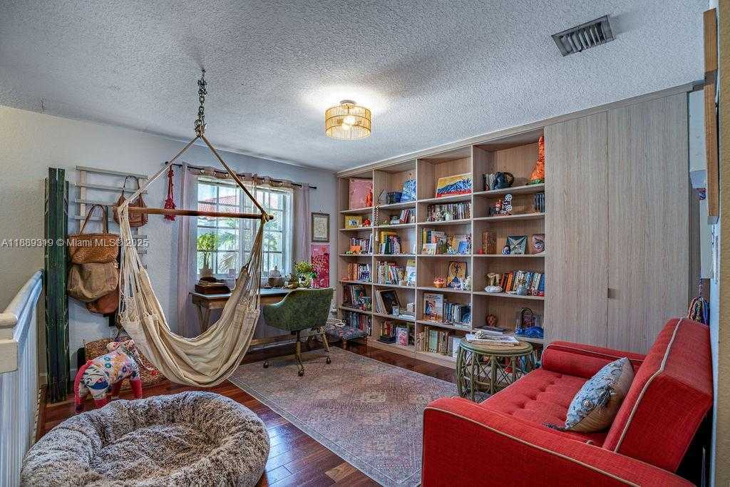 Small Image of 10912 NORTH WEST 69TH ST, Doral Number 60