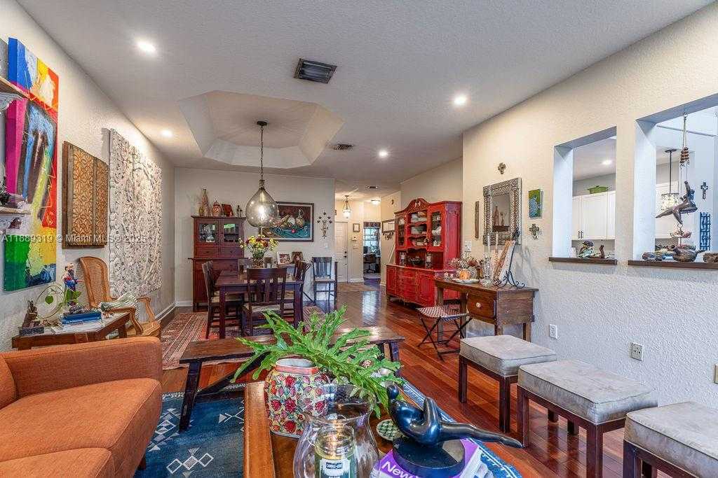 Small Image of 10912 NORTH WEST 69TH ST, Doral Number 9