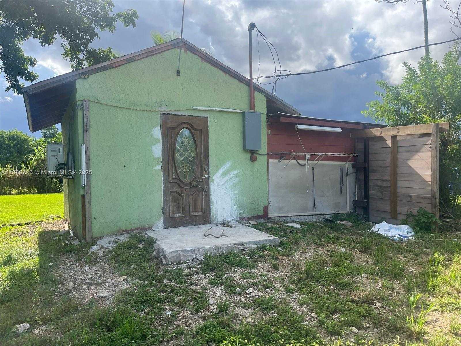 Small Image of 19755 SOUTH WEST 190TH ST, Miami Number 11
