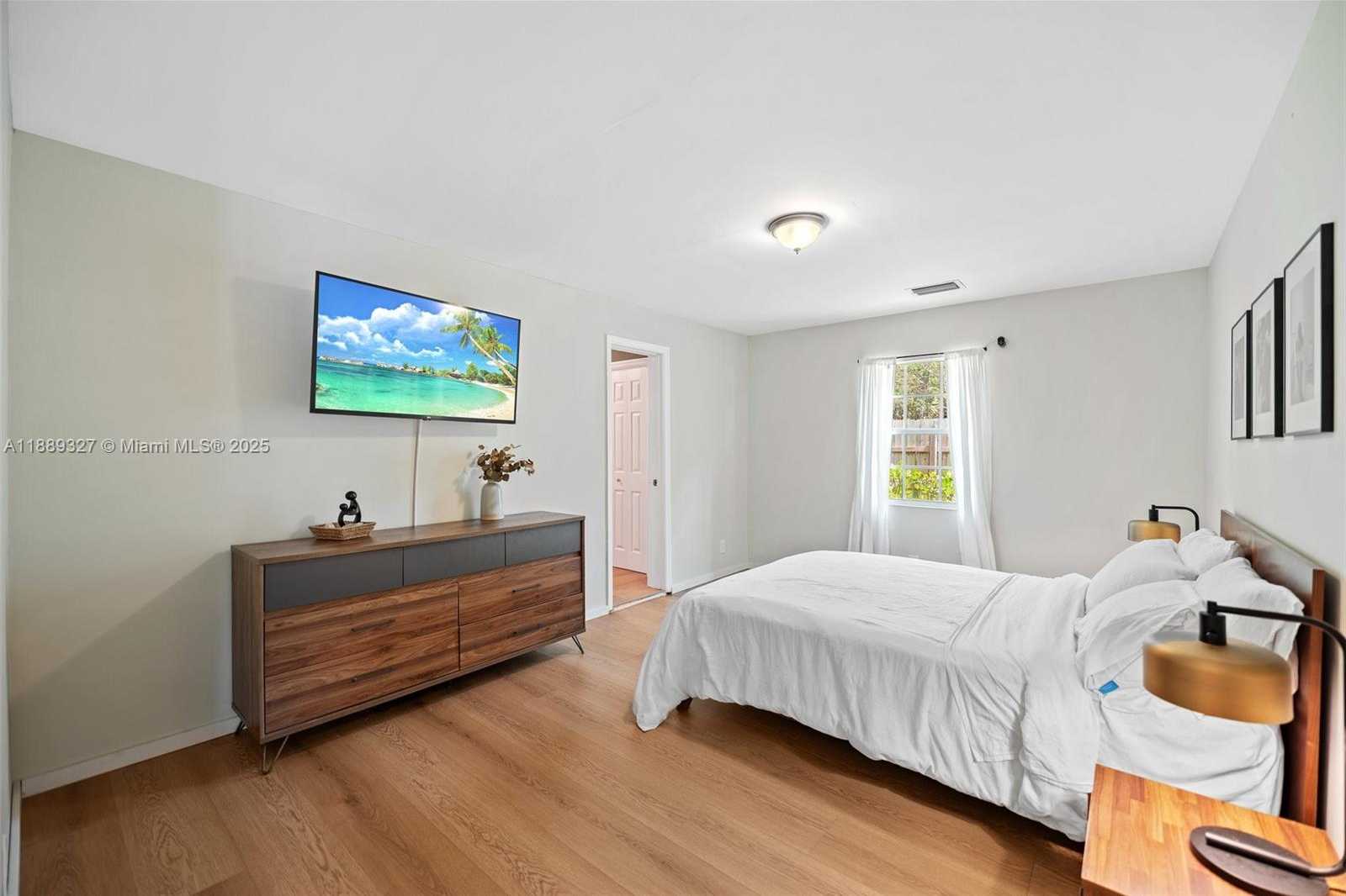 Small Image of 1480 SOUTH WEST 26TH AVE, Fort Lauderdale Number 17