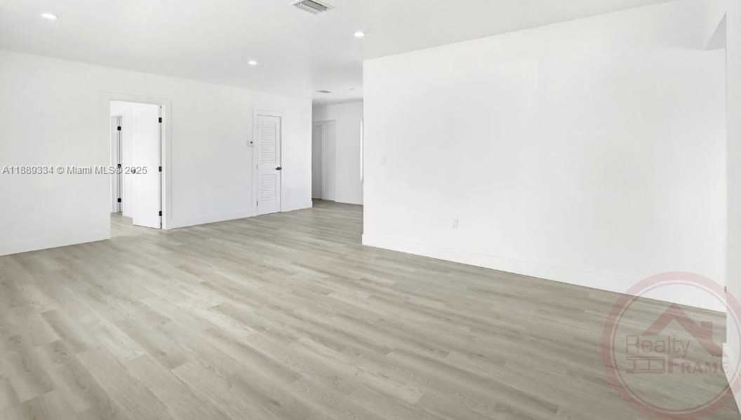 Small Image of 1061 NORTH WEST 87TH ST, Miami Number 10