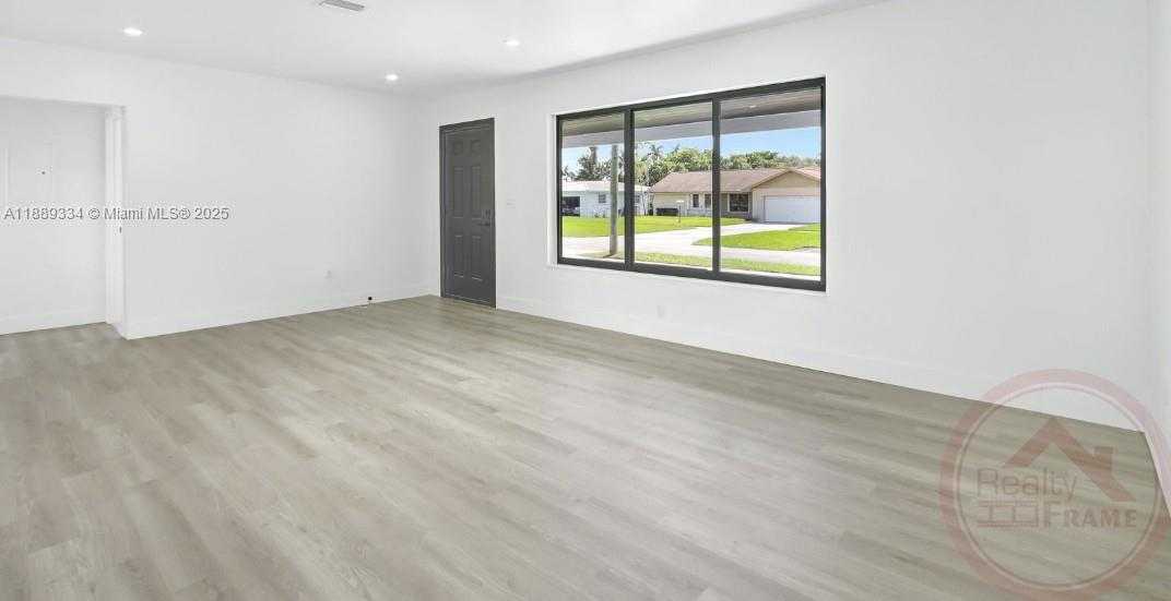 Small Image of 1061 NORTH WEST 87TH ST, Miami Number 11