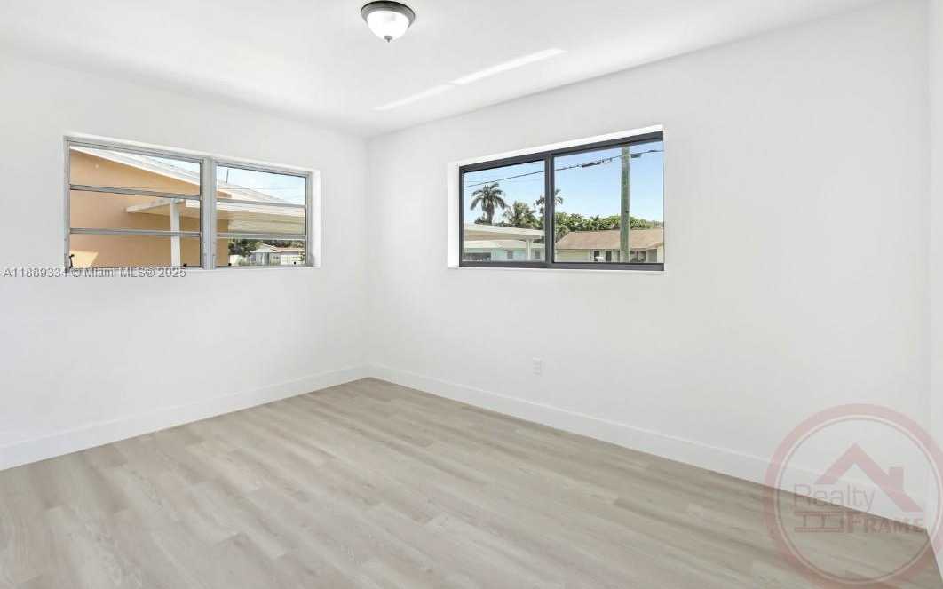 Small Image of 1061 NORTH WEST 87TH ST, Miami Number 14