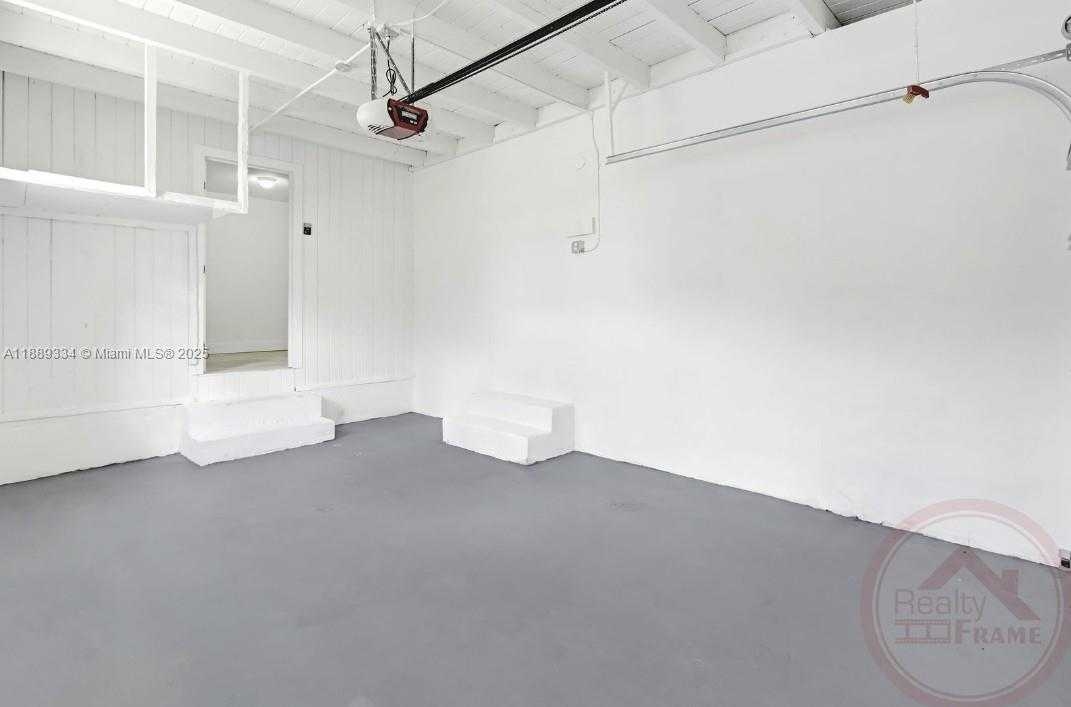 Small Image of 1061 NORTH WEST 87TH ST, Miami Number 28