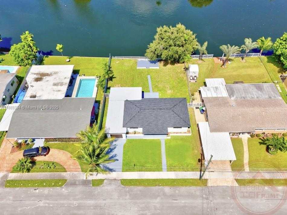 Small Image of 1061 NORTH WEST 87TH ST, Miami Number 4