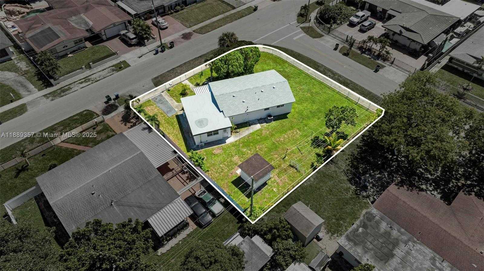 Small Image of 18800 NORTH WEST 39TH CT, Miami Gardens Number 28