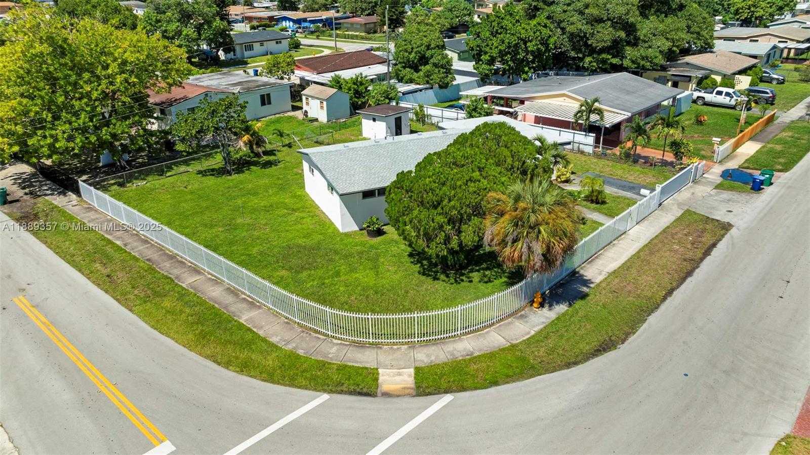 Small Image of 18800 NORTH WEST 39TH CT, Miami Gardens Number 29
