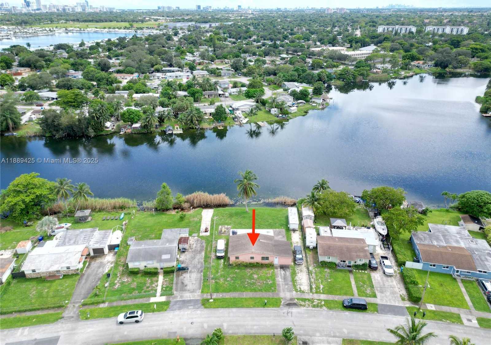 Small Image of 3710 SOUTH WEST 32ND CT, West Park Number 2