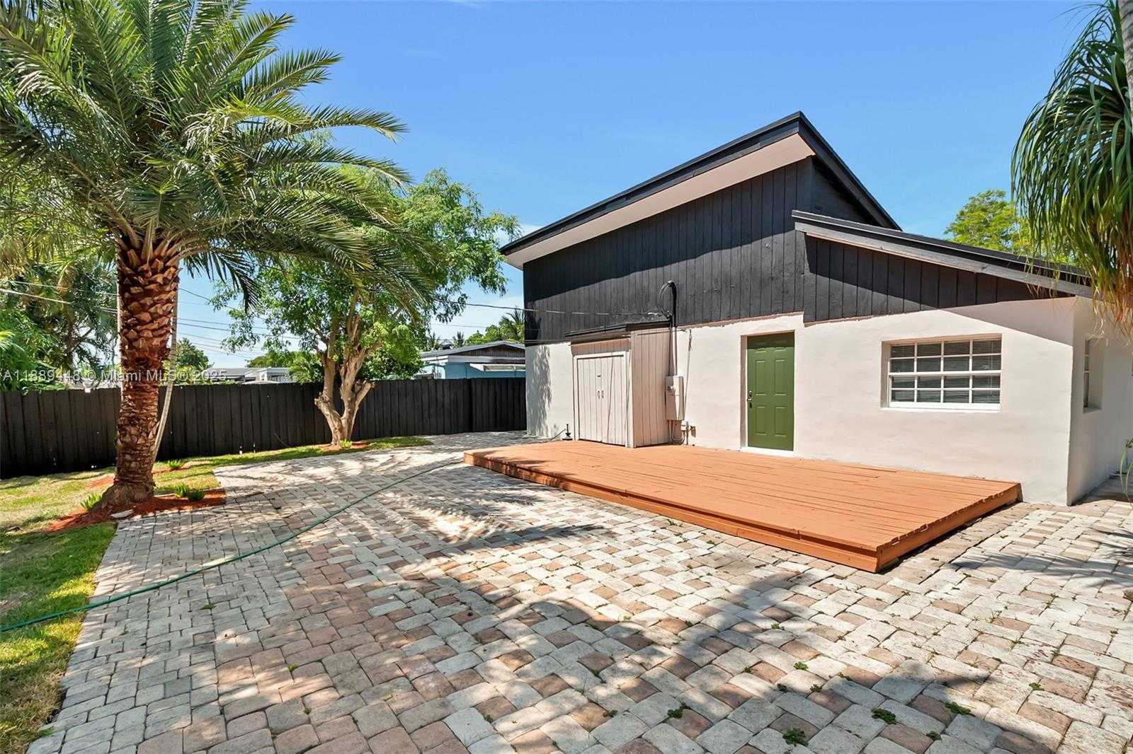 Small Image of 5400 NORTH EAST 2ND AVE, Oakland Park Number 19