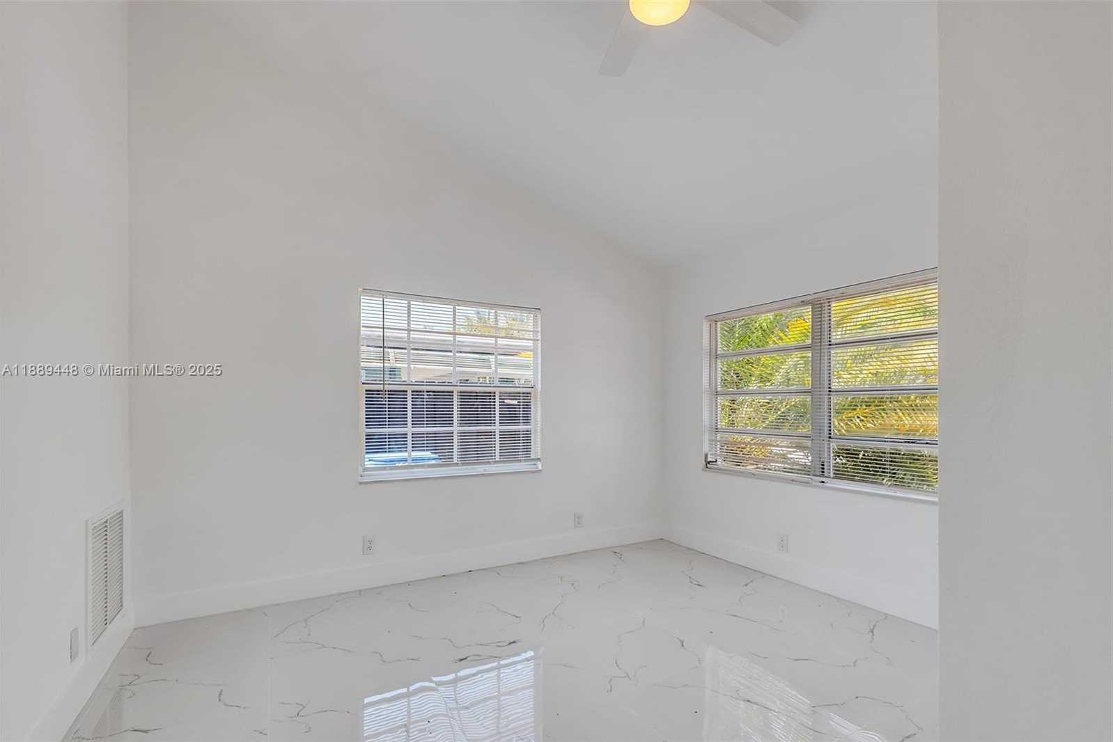 Small Image of 5400 NORTH EAST 2ND AVE, Oakland Park Number 6
