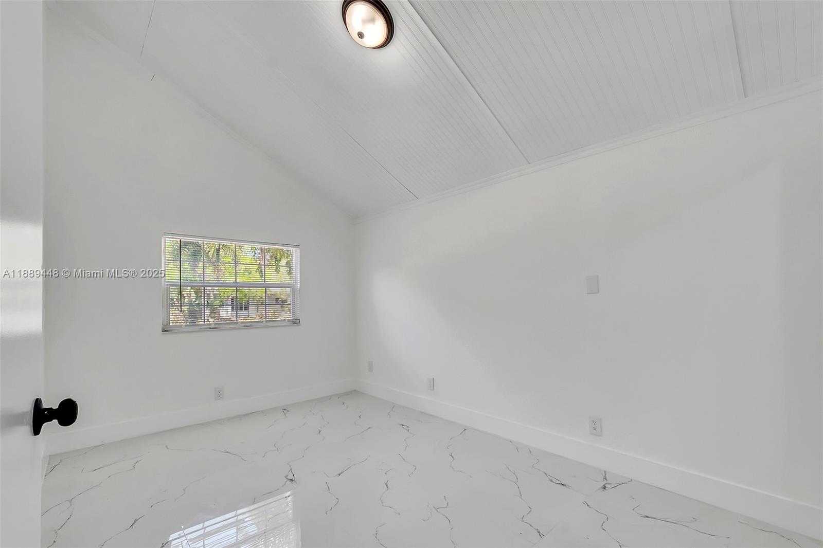 Small Image of 5400 NORTH EAST 2ND AVE, Oakland Park Number 9