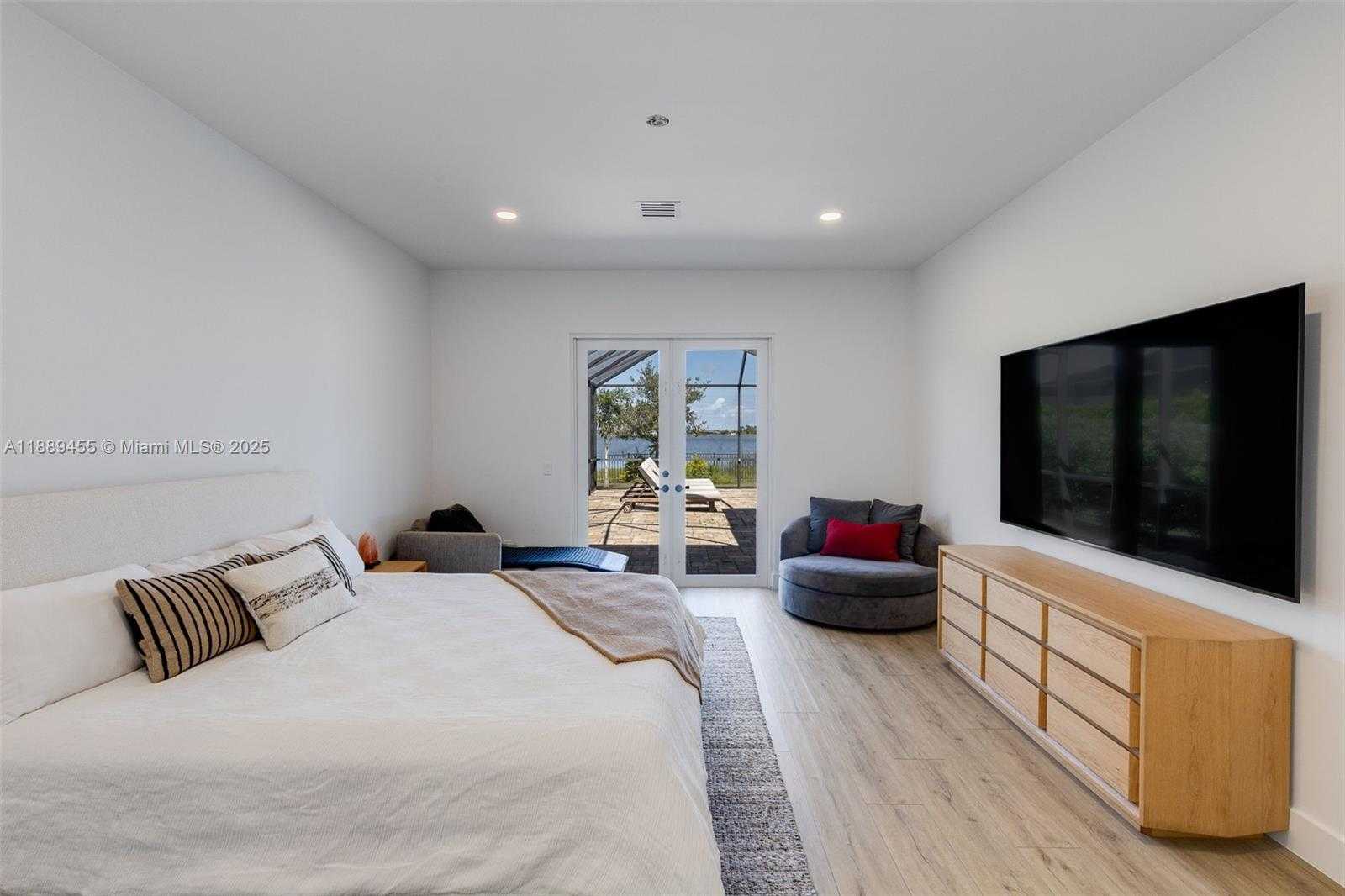 Small Image of 43394 WATERSIDE TRL, Punta Gorda Number 22