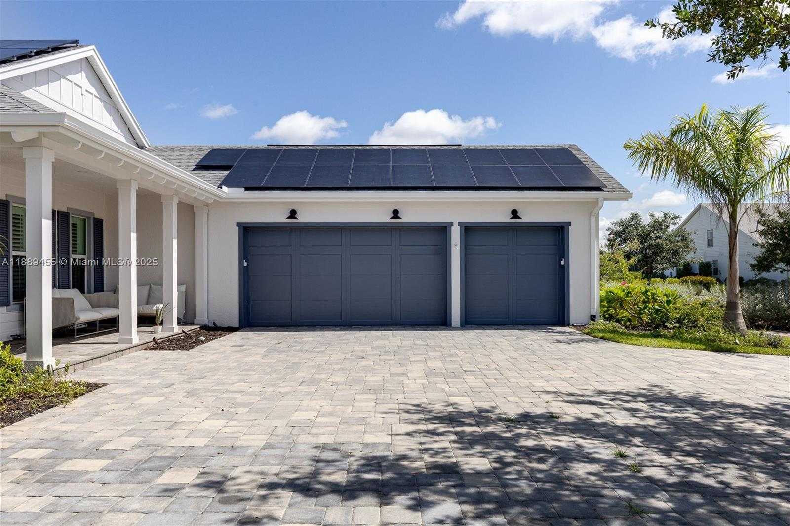 Small Image of 43394 WATERSIDE TRL, Punta Gorda Number 3