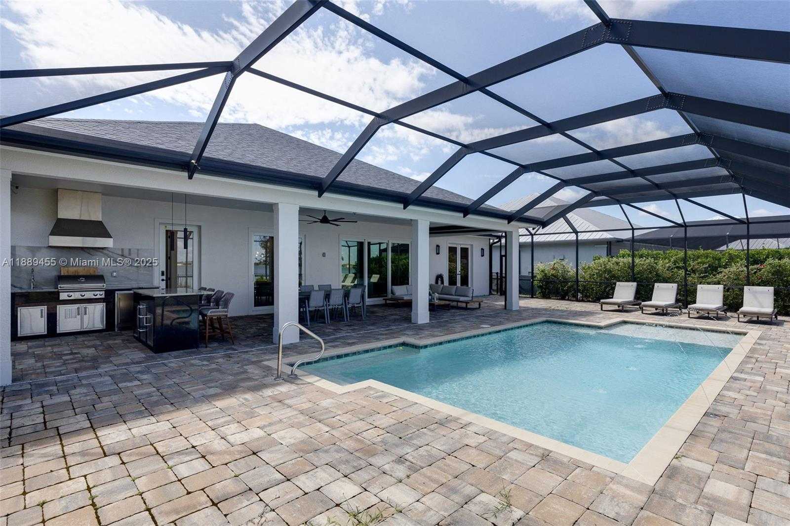 Small Image of 43394 WATERSIDE TRL, Punta Gorda Number 32