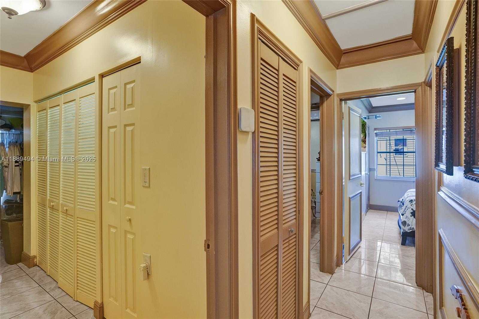 Small Image of 1101 NORTH EAST 182ND ST, North Miami Beach Number 11