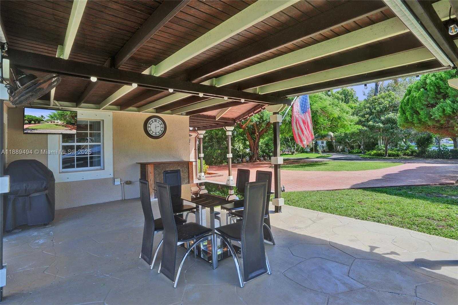Small Image of 1101 NORTH EAST 182ND ST, North Miami Beach Number 19