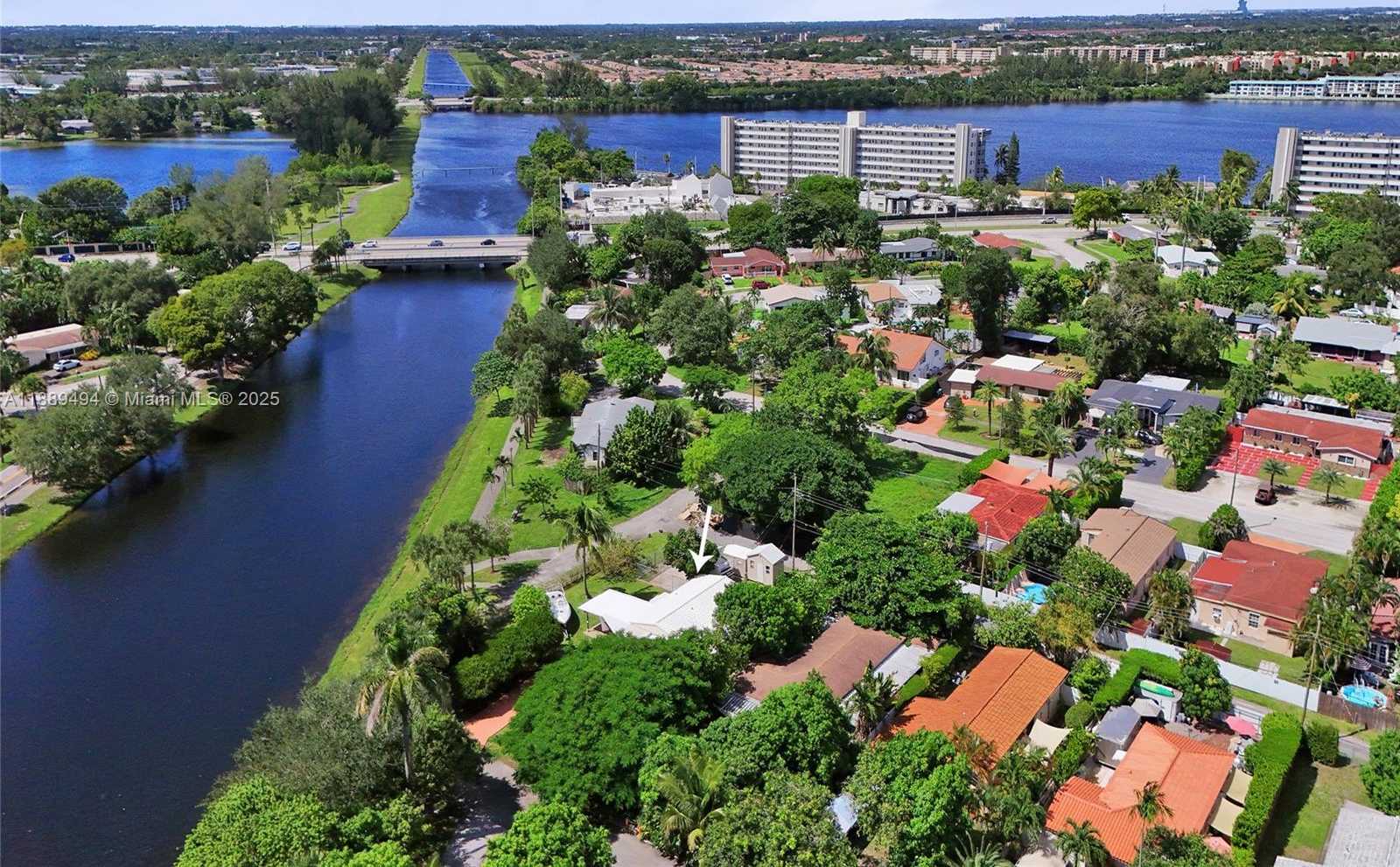 Small Image of 1101 NORTH EAST 182ND ST, North Miami Beach Number 22