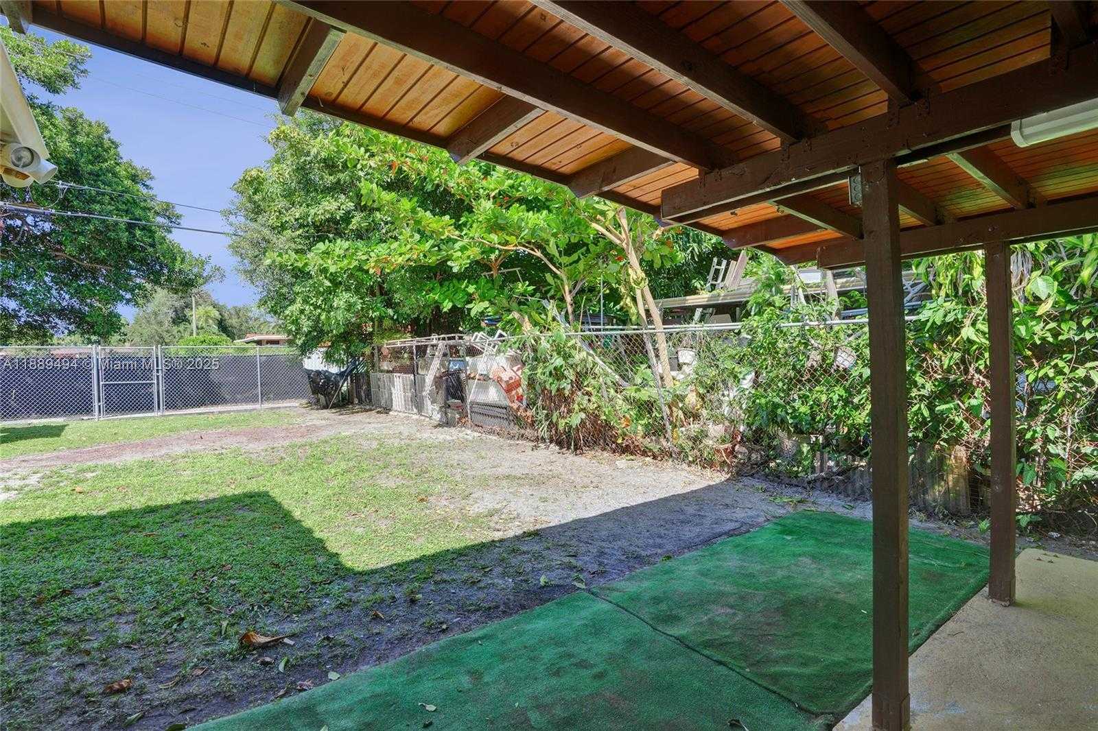 Small Image of 1101 NORTH EAST 182ND ST, North Miami Beach Number 5
