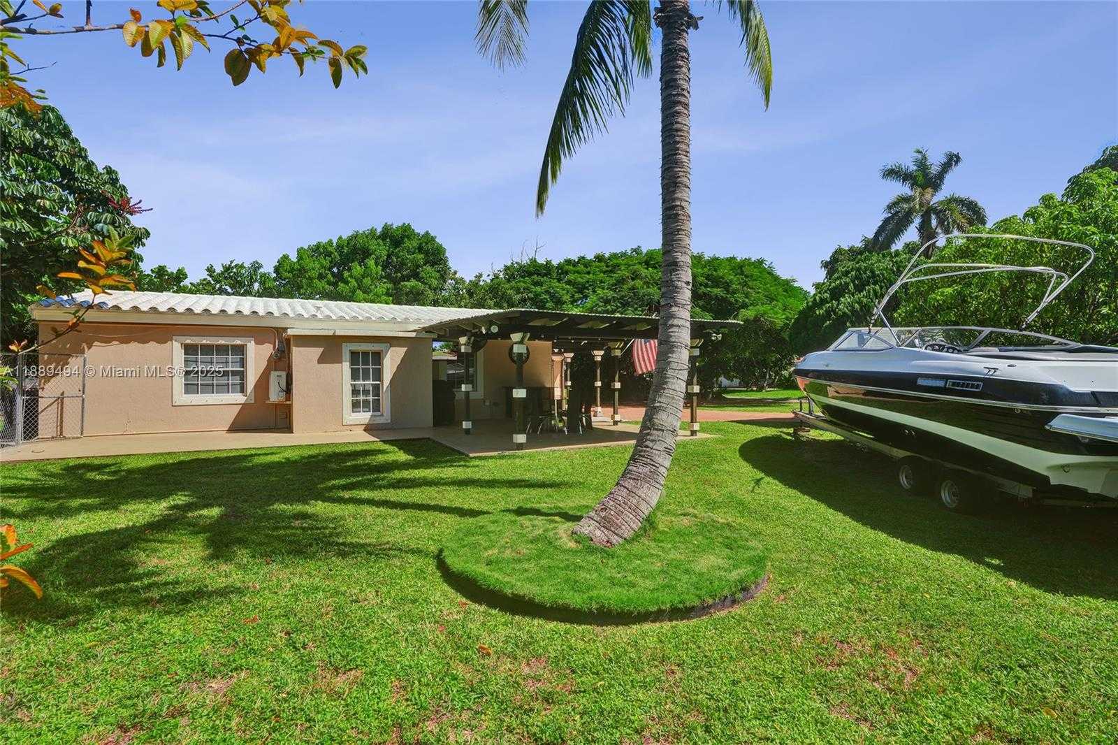 Small Image of 1101 NORTH EAST 182ND ST, North Miami Beach Number 6