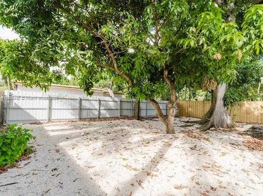 Small Image of 1007 NORTH WEST 120TH ST, North Miami Number 27