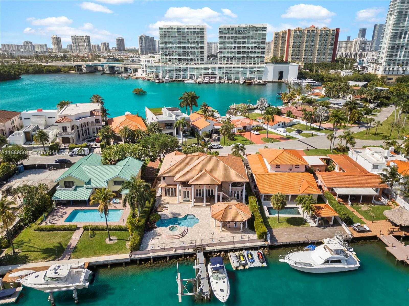 Small Image of 306 ATLANTIC AVE, Sunny Isles Beach Number 3