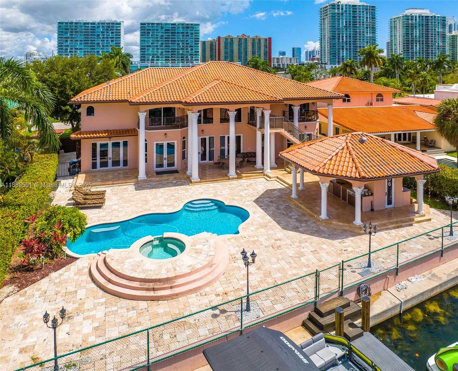 Small Image of 306 ATLANTIC AVE, Sunny Isles Beach Number 5