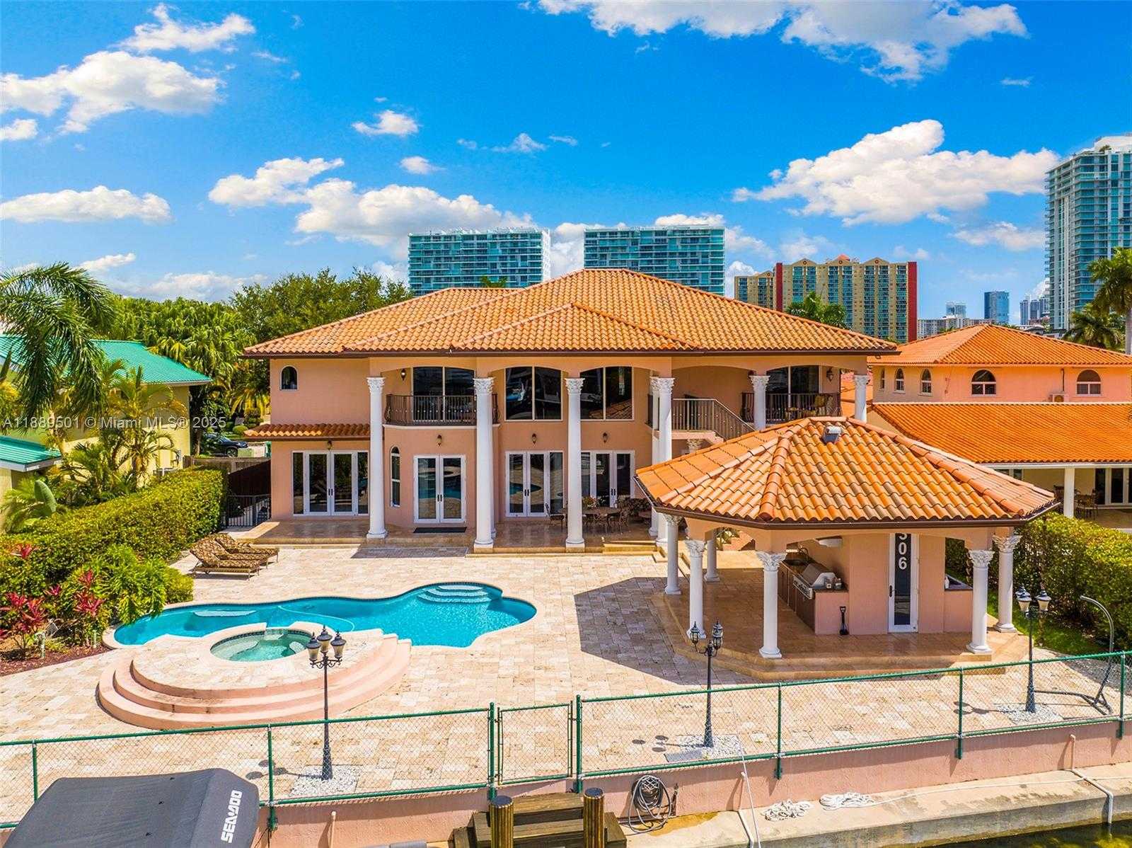 Small Image of 306 ATLANTIC AVE, Sunny Isles Beach Number 6