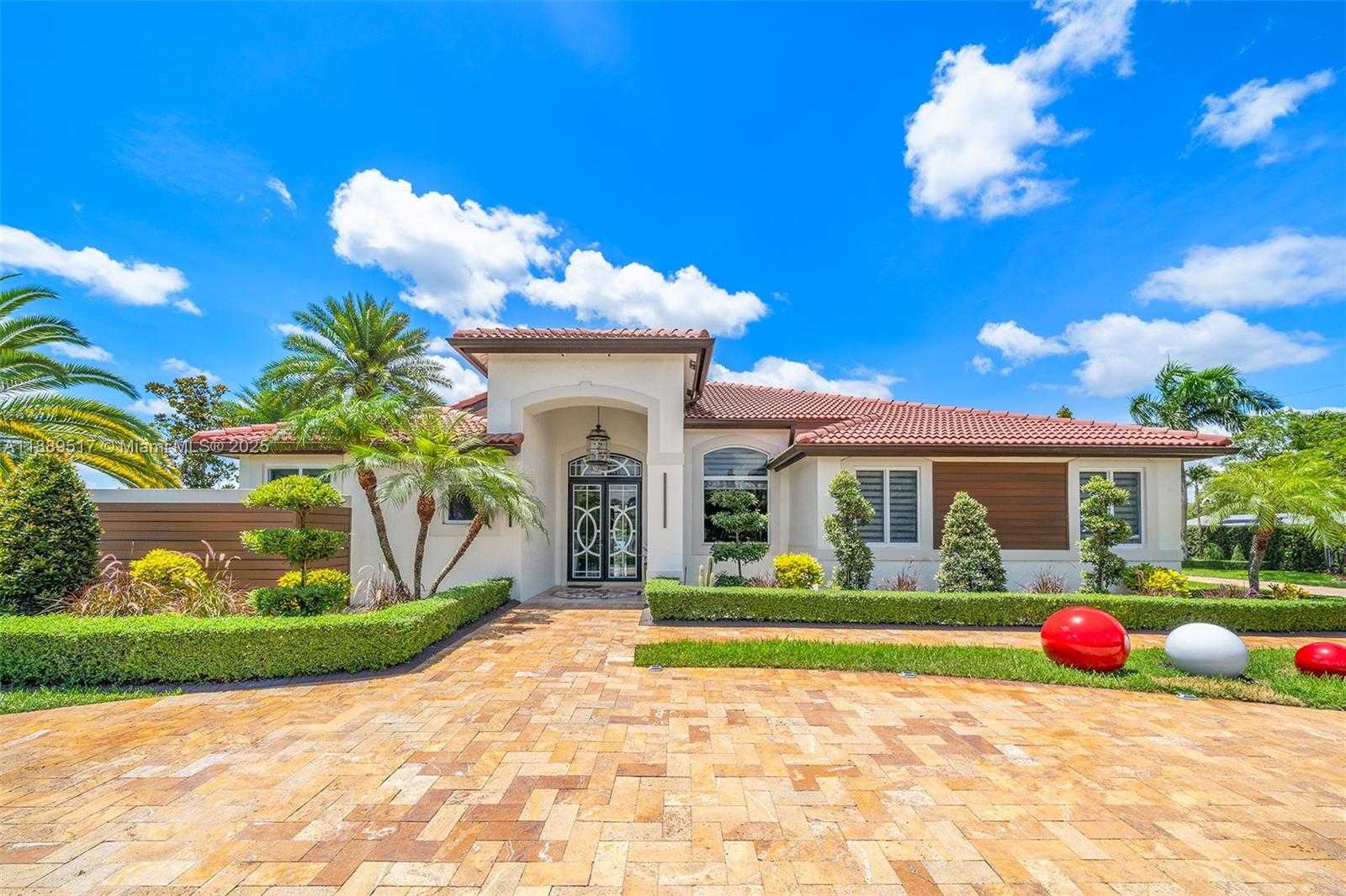 Small Image of 17490 SOUTH WEST 70TH PL, Southwest Ranches Number 10