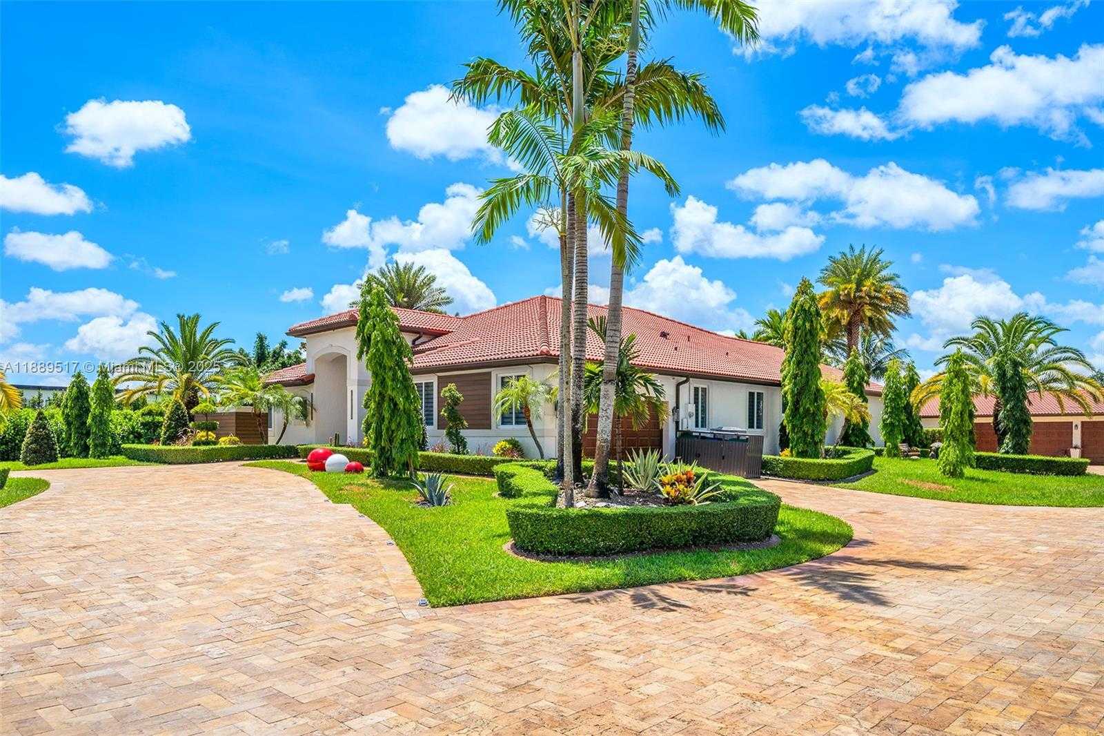 Small Image of 17490 SOUTH WEST 70TH PL, Southwest Ranches Number 11